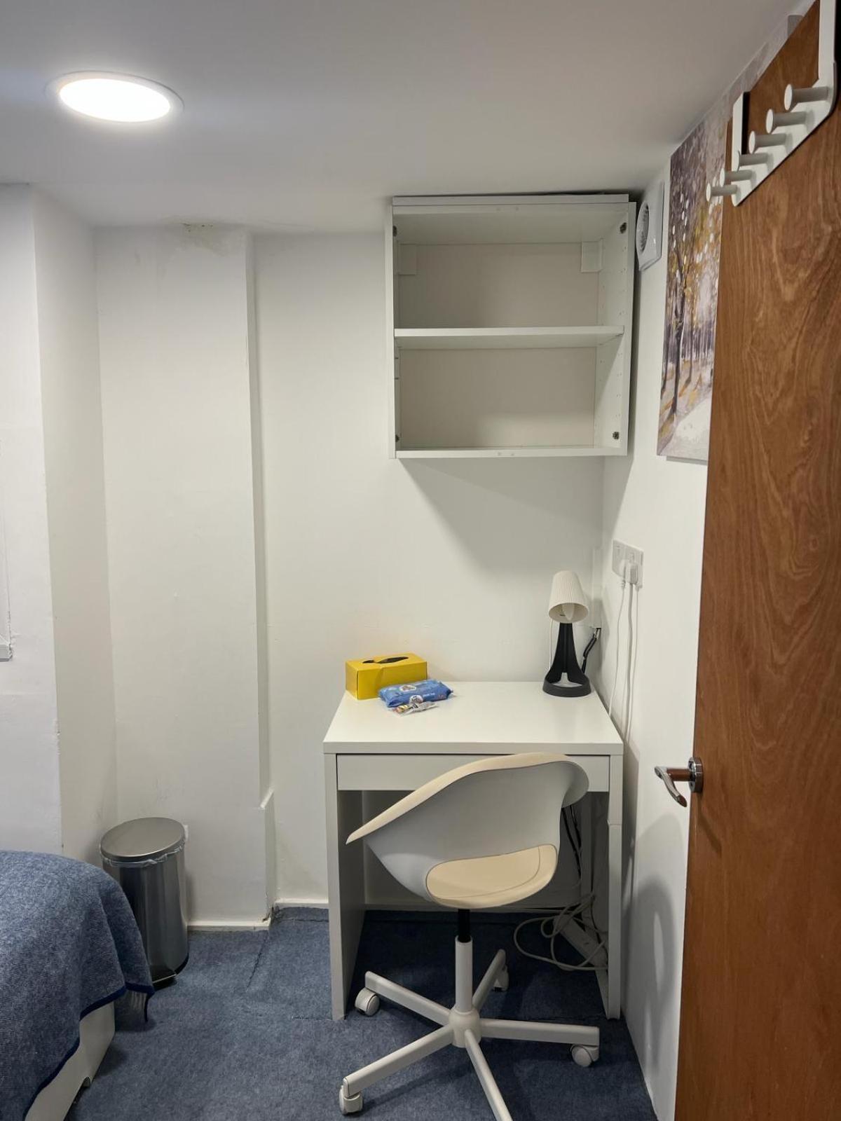 Quarto em Acomodações Particulares Comfy Private Bedrooms In Euston, *
