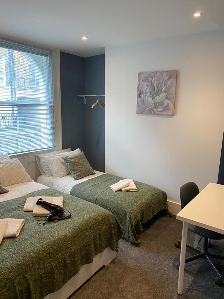 Quarto em Acomodações Particulares Comfy Private Bedrooms In Euston, *