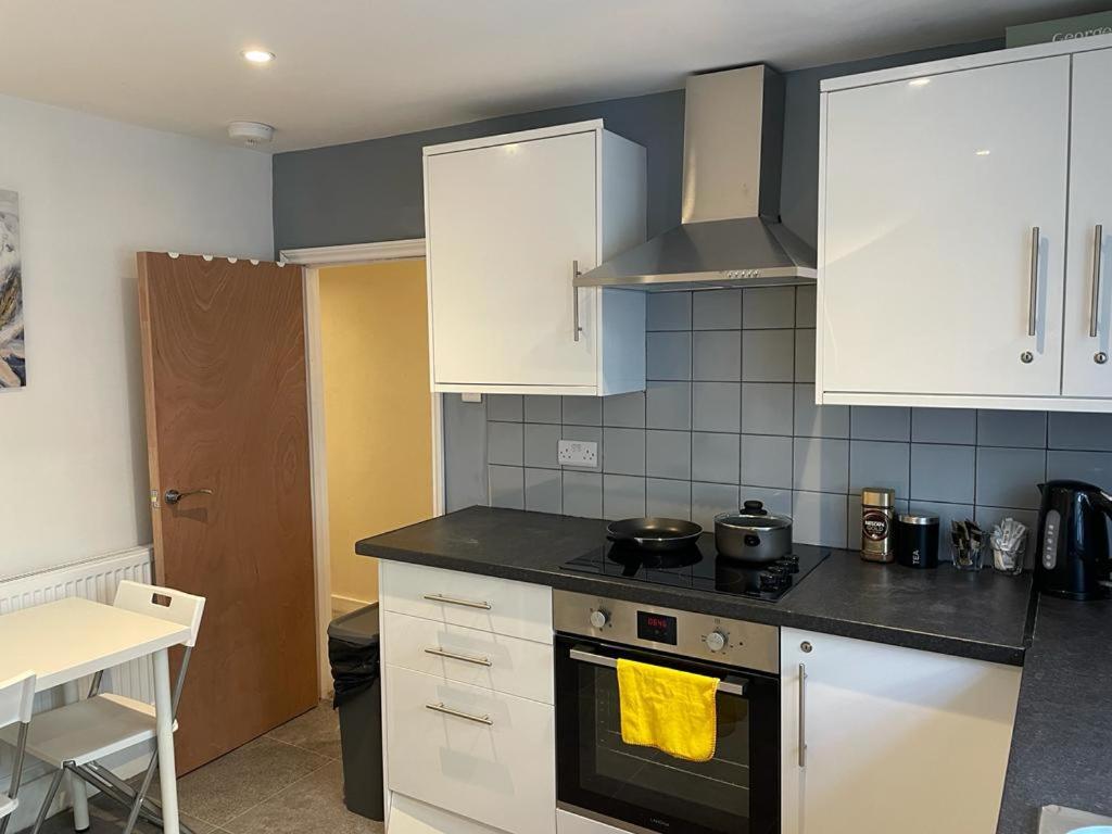 Comfy Private Bedrooms In Euston, Quarto em Acomodações Particulares