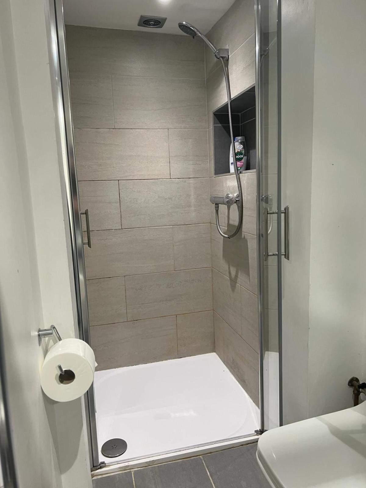 Comfy Private Bedrooms In Euston, Quarto em Acomodações Particulares Londres