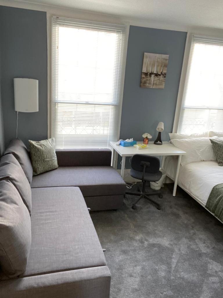 Comfy Private Bedrooms In Euston, Quarto em Acomodações Particulares *